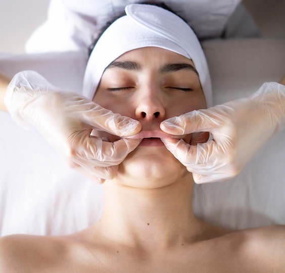Face Sculpting and Buccal Massage treatment