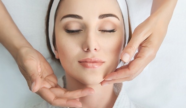 Your Guide to Embarking on a Facial Massage Course